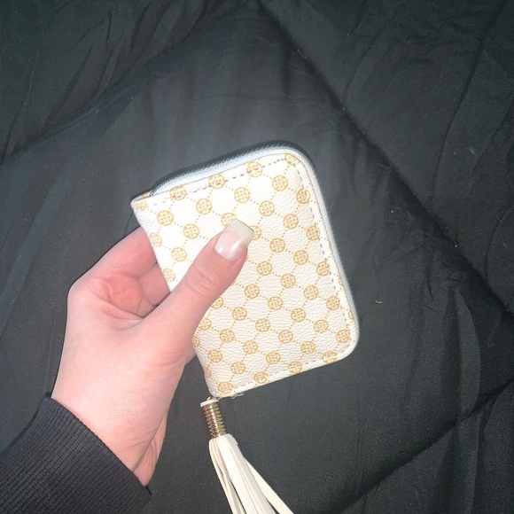 Geo Pattern Coin Purse 🤍 - Picture 4 of 6